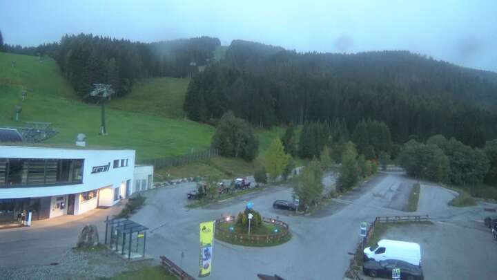 St. Margarethen im Lg. (Aineck) Hotel Grizzly snow cam captured at 24 September 2026 at 7:14 pm GMT+2