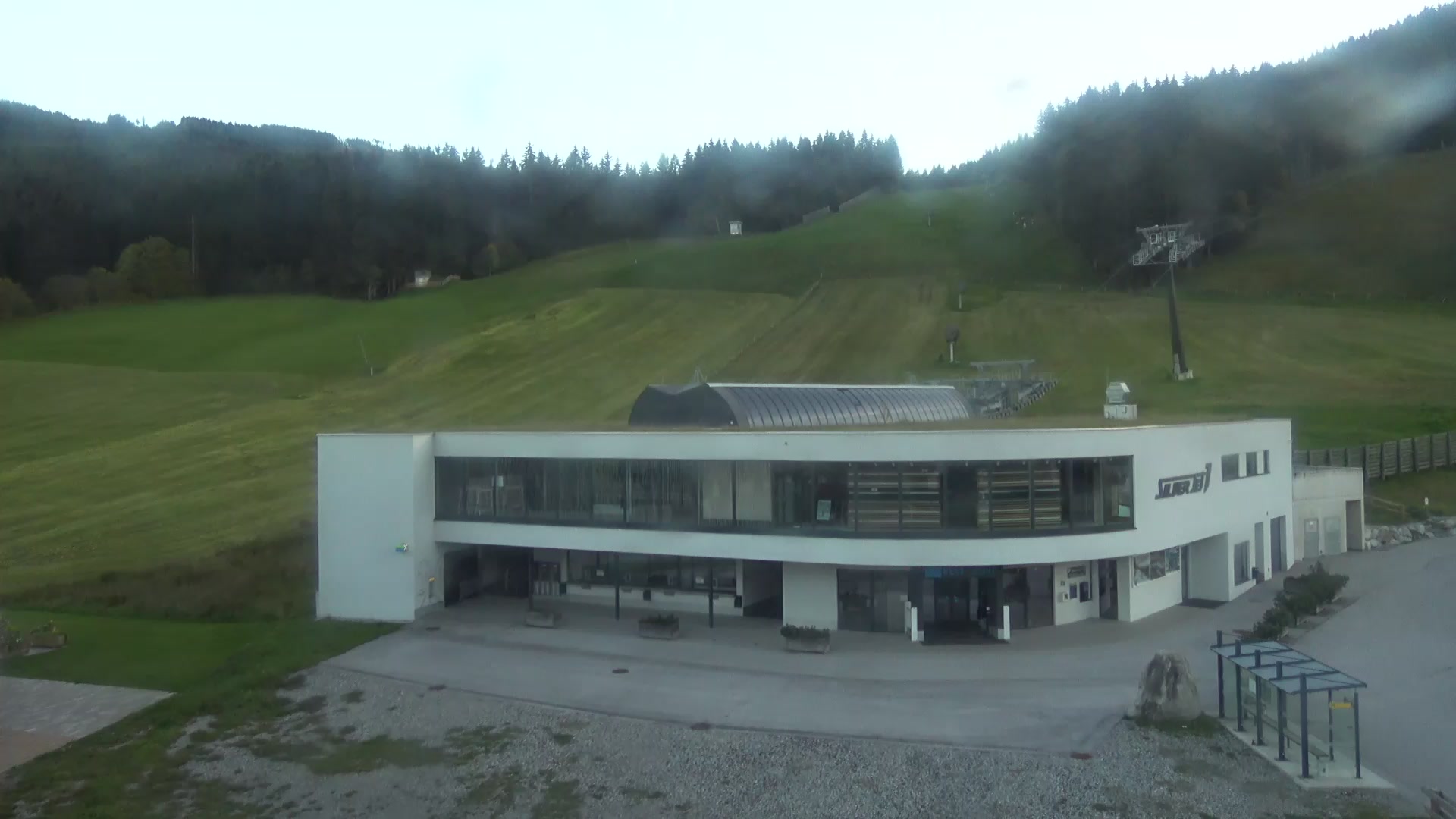 St. Margarethen im Lg. (Aineck) Hotel Grizzly snow cam captured at 4 October 2026 at 6:19 pm GMT+2