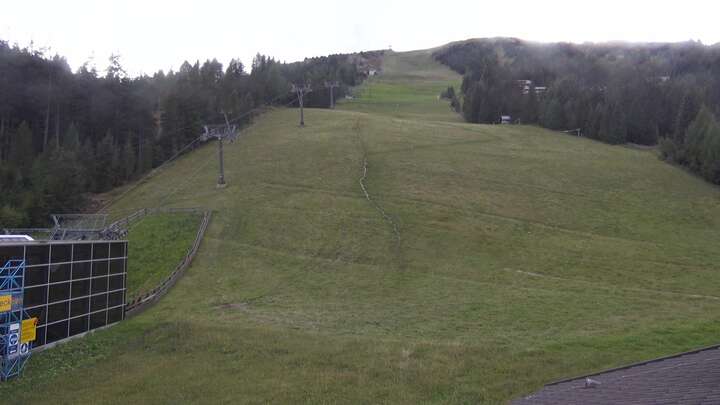 St. Michael Tschaneckbahn snow cam captured at 14 September 2026 at 7:31 pm GMT+2