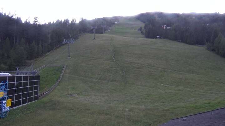 St. Michael Tschaneckbahn snow cam captured at 16 September 2026 at 7:31 pm GMT+2