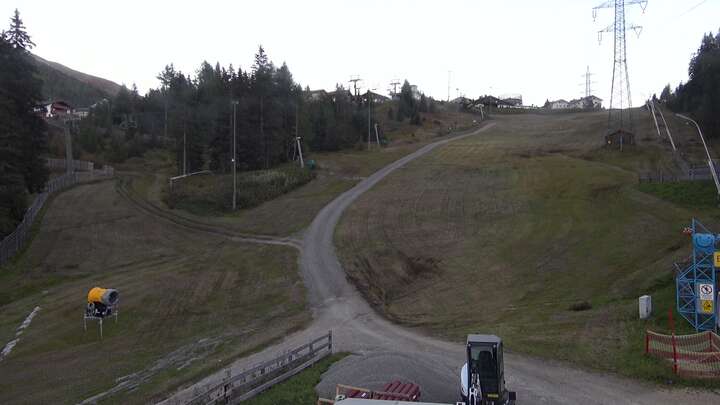 St. Michael Tschaneckbahn snow cam captured at 26 September 2026 at 7:00 pm GMT+2