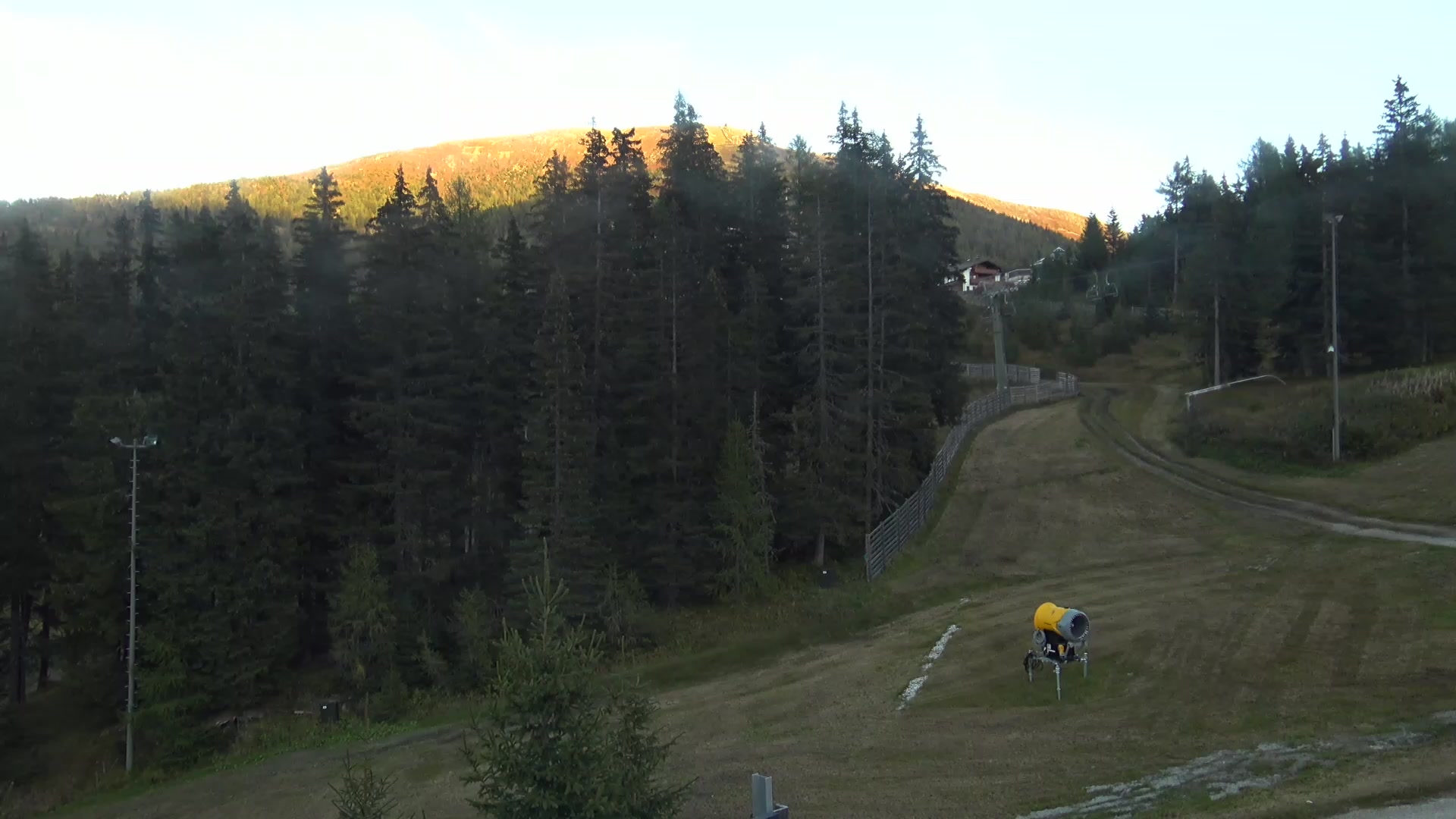 St. Michael Tschaneckbahn snow cam captured at 4 October 2026 at 6:19 pm GMT+2