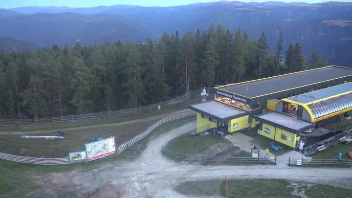 St. Michael Sonnenbahn Upper Station snow cam captured at 21 September 2026 at 7:25 pm GMT+2