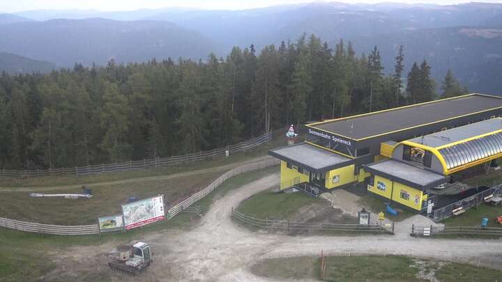 St. Michael Sonnenbahn Upper Station snow cam captured at 22 September 2026 at 7:22 pm GMT+2