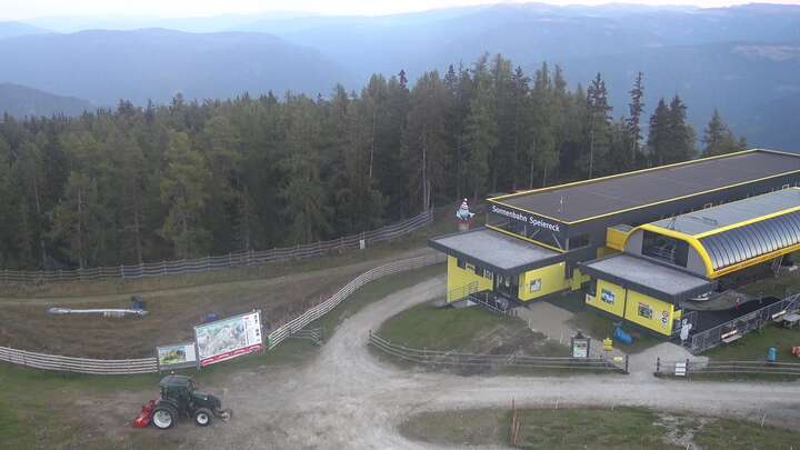 St. Michael Sonnenbahn Upper Station snow cam captured at 28 September 2026 at 7:07 pm GMT+2