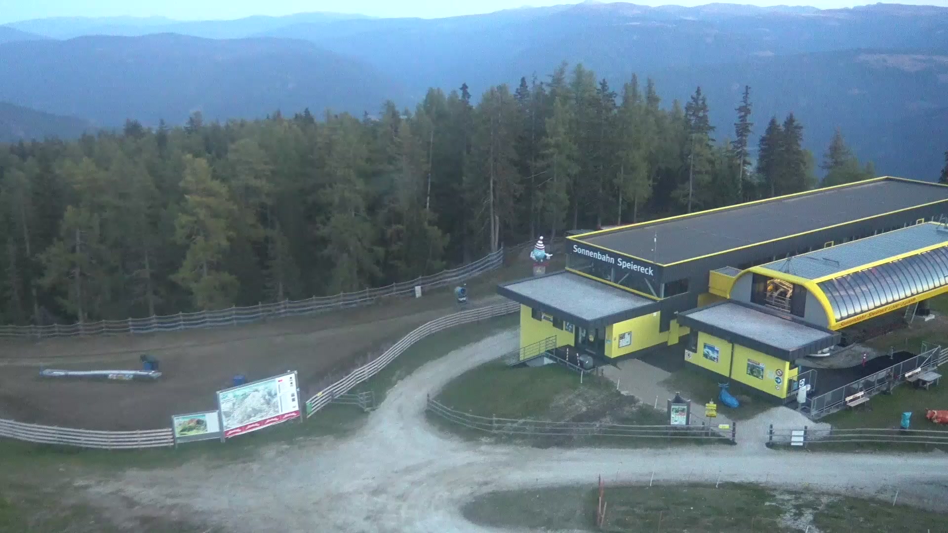 St. Michael Sonnenbahn Upper Station snow cam captured at 3 October 2026 at 6:57 pm GMT+2
