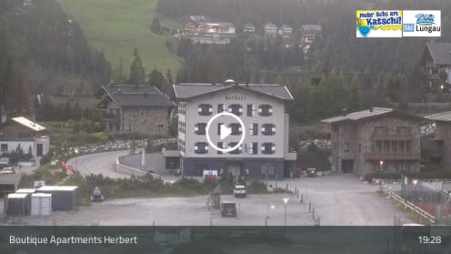 St. Michael Boutique Apartments Herbert snow cam captured at 12 September 2026 at 7:39 pm GMT+2