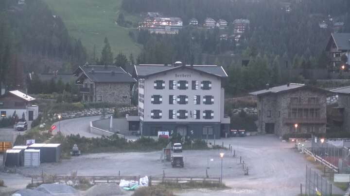 St. Michael Boutique Apartments Herbert snow cam captured at 16 September 2026 at 7:48 pm GMT+2