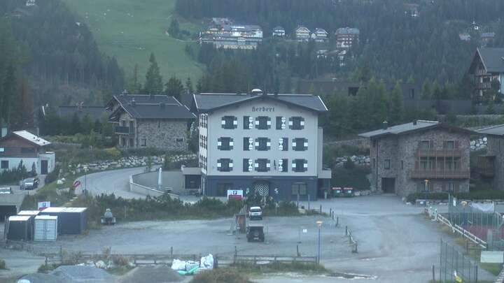 St. Michael Boutique Apartments Herbert snow cam captured at 19 September 2026 at 7:26 pm GMT+2