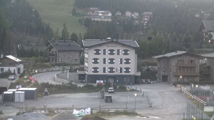 St. Michael Boutique Apartments Herbert snow cam captured at 25 September 2026 at 7:15 pm GMT+2