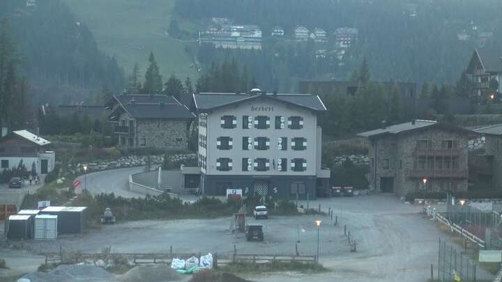 St. Michael Boutique Apartments Herbert snow cam captured at 28 September 2026 at 7:07 pm GMT+2
