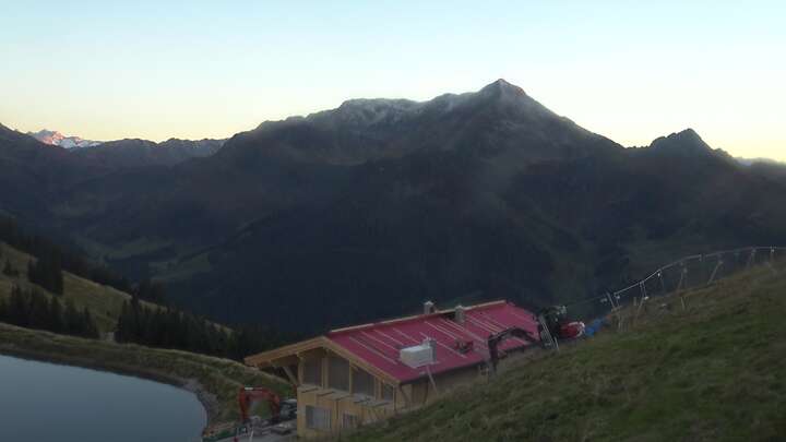 Wildschönau (Ski Juwel Alpbachtal Wildschönau) Schatzberg-Gernalm snow cam captured at 25 September 2026 at 7:16 pm GMT+2