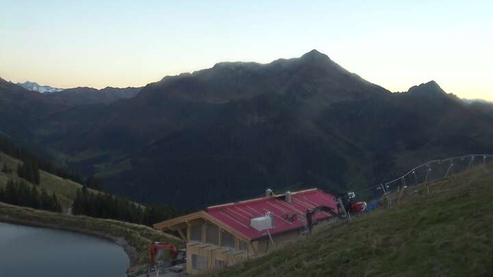 Wildschönau (Ski Juwel Alpbachtal Wildschönau) Schatzberg-Gernalm snow cam captured at 27 September 2026 at 7:14 pm GMT+2