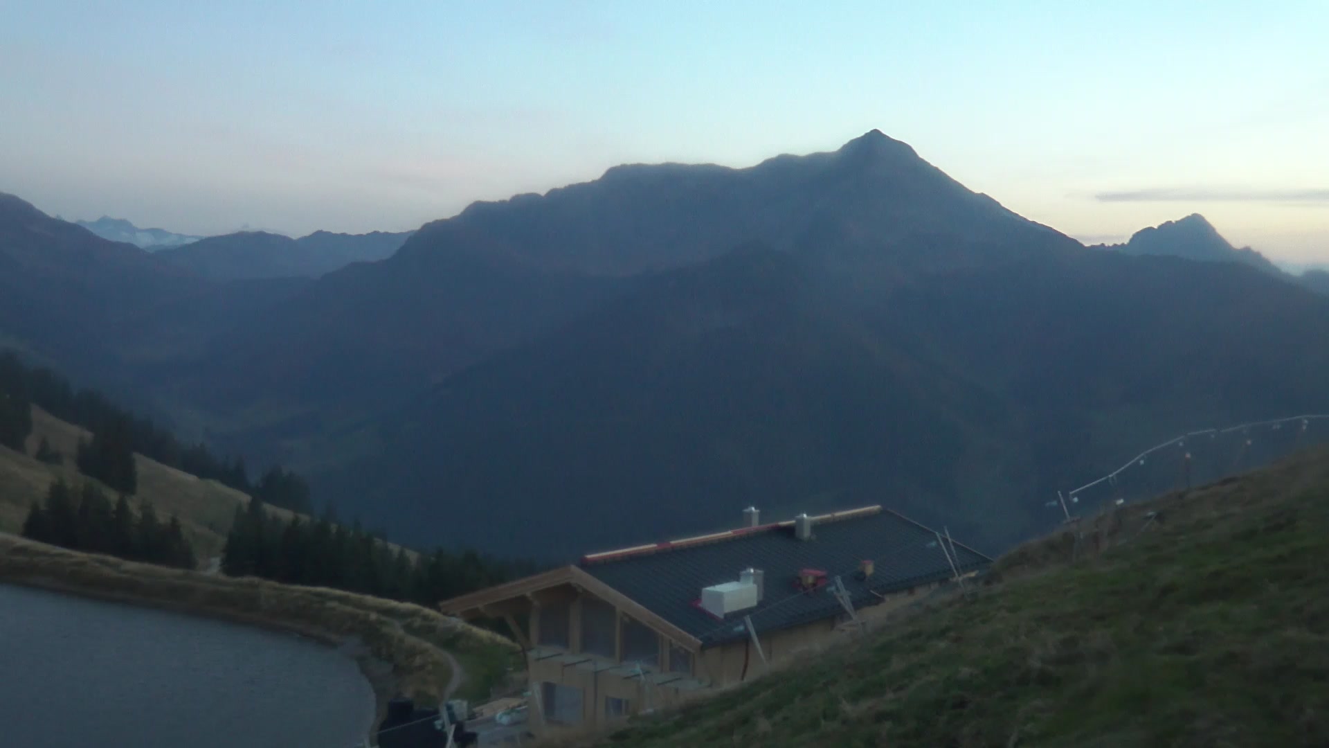 Wildschönau (Ski Juwel Alpbachtal Wildschönau) Schatzberg-Gernalm snow cam captured at 3 October 2026 at 7:03 pm GMT+2