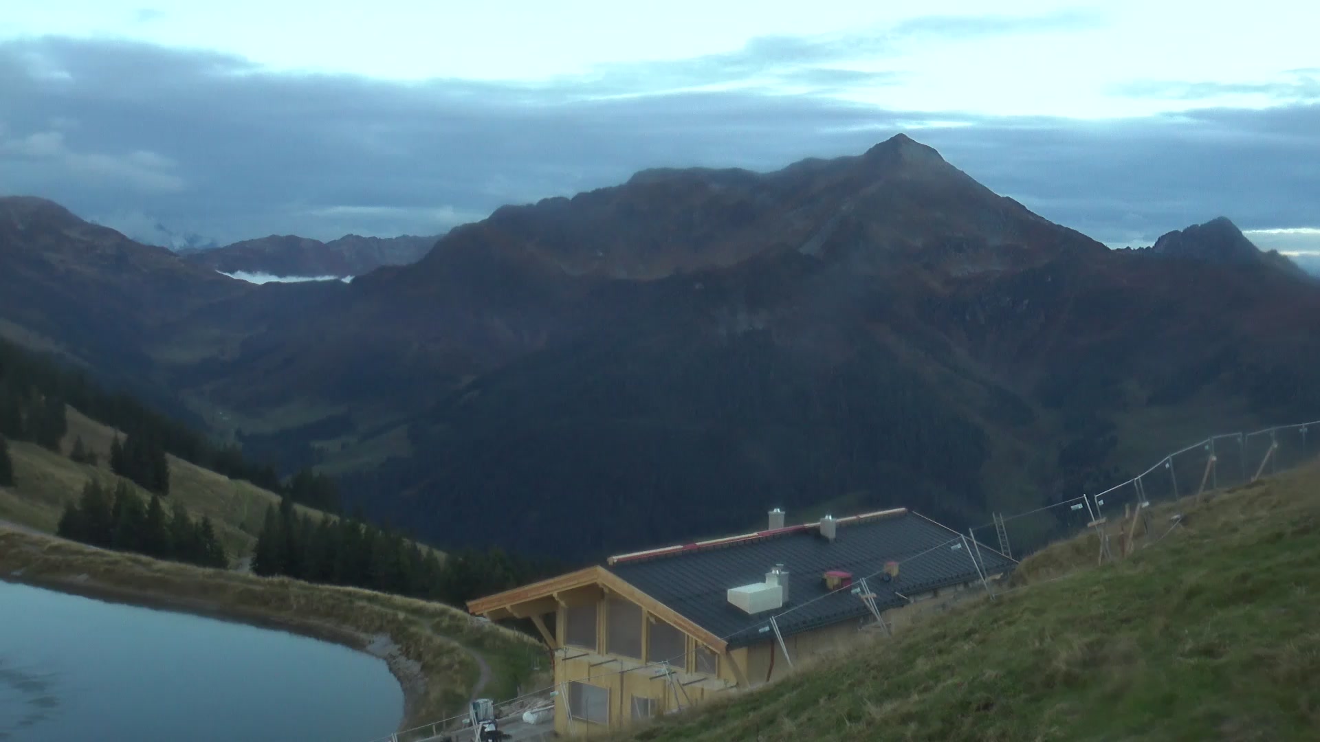 Wildschönau (Ski Juwel Alpbachtal Wildschönau) Schatzberg-Gernalm snow cam captured at 5 October 2026 at 6:46 pm GMT+2