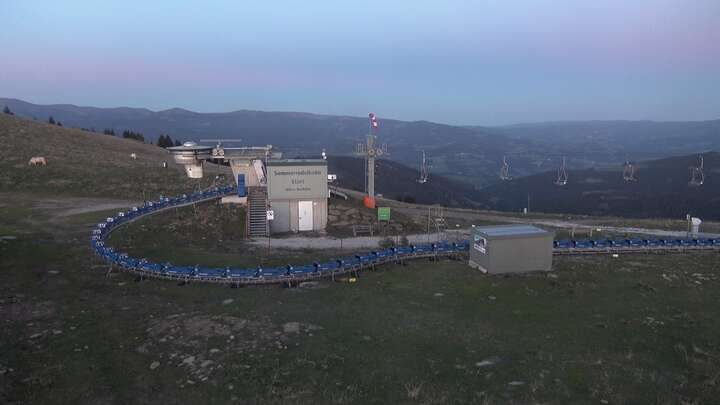 Wolfsberg (Klippitztörl) Hocheggerlift Upper Station snow cam captured at 23 September 2026 at 7:26 pm GMT+2