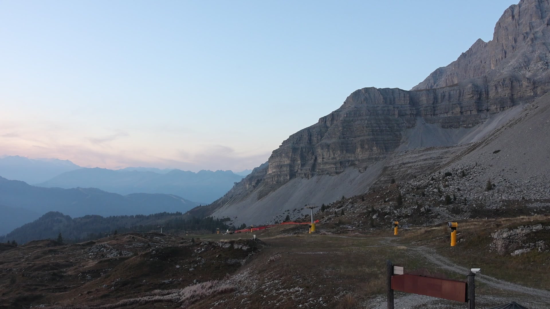 Madonna di Campiglio Grostè Sessellift - Base Station snow cam captured at 3 October 2026 at 7:06 pm GMT+2