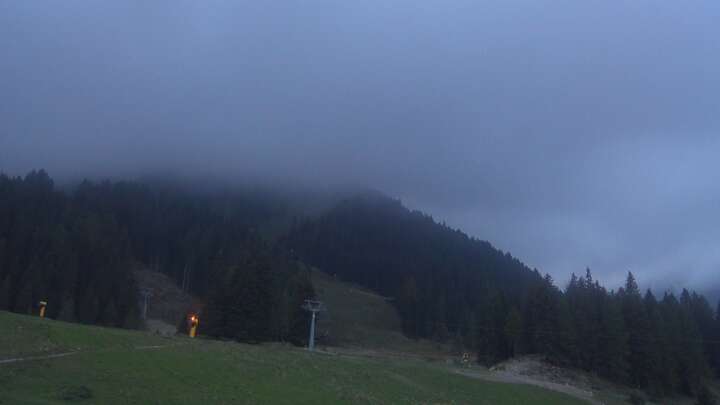 Madonna di Campiglio Patascoss snow cam captured at 16 September 2026 at 7:42 pm GMT+2
