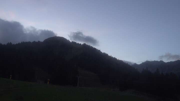 Madonna di Campiglio Patascoss snow cam captured at 19 September 2026 at 7:35 pm GMT+2