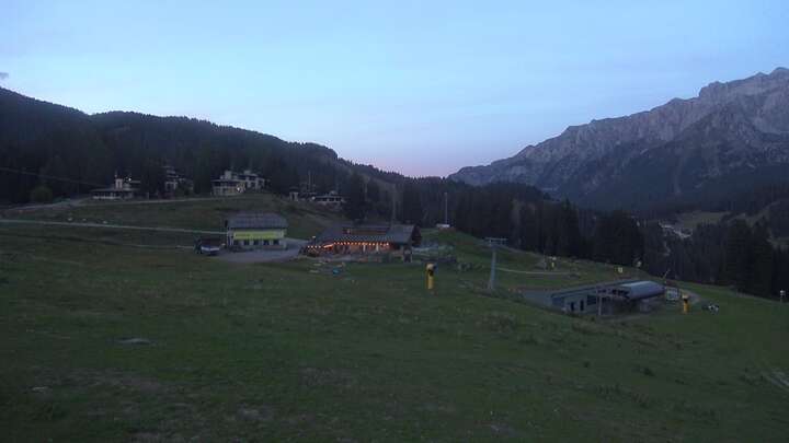 Madonna di Campiglio Patascoss snow cam captured at 21 September 2026 at 7:32 pm GMT+2