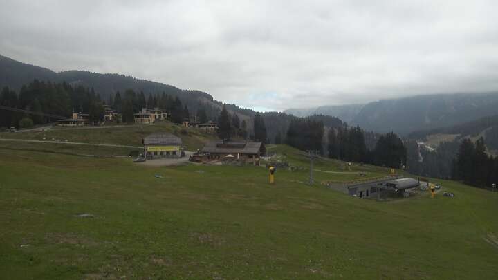 Madonna di Campiglio Patascoss snow cam captured at 29 September 2026 at 12:30 pm GMT+2
