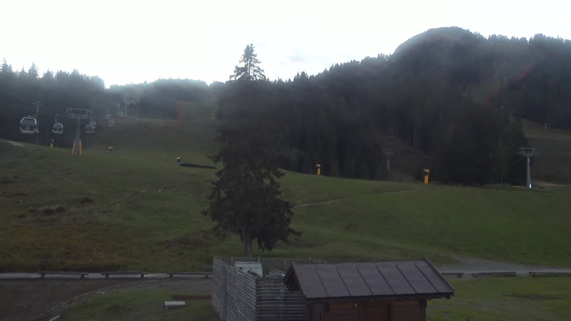Madonna di Campiglio Patascoss snow cam captured at 5 October 2026 at 6:50 pm GMT+2