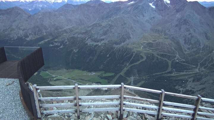 Schnals Schnalstaler Gletscherbahn snow cam captured at 13 September 2026 at 7:49 pm GMT+2