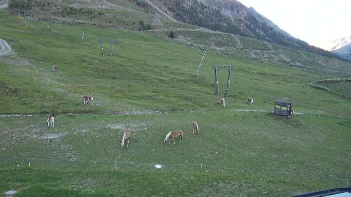 Schnals Kurzras - Maso Corto snow cam captured at 15 September 2026 at 6:42 pm GMT+2