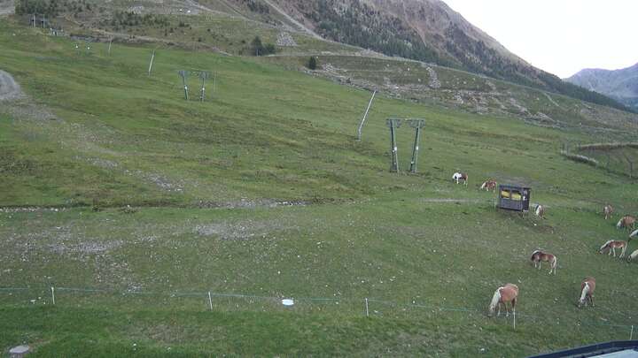 Schnals Kurzras - Maso Corto snow cam captured at 19 September 2026 at 7:24 pm GMT+2