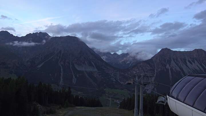Bormio Arrivo Cabinovia Cima Piazzi snow cam captured at 17 September 2026 at 10:10 pm GMT+2