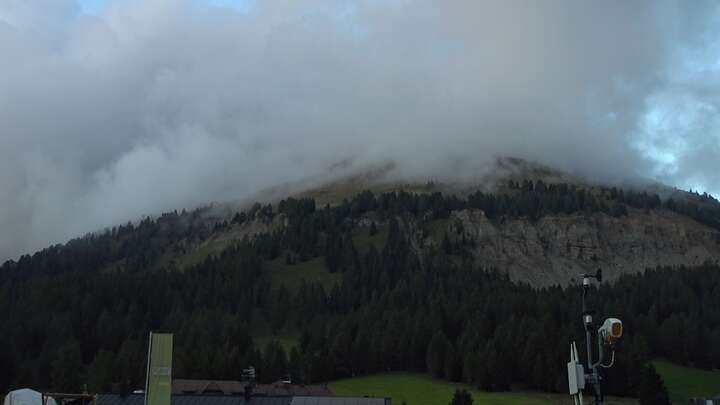 Carezza Base Station Pra di Tori snow cam captured at 17 September 2026 at 10:10 pm GMT+2
