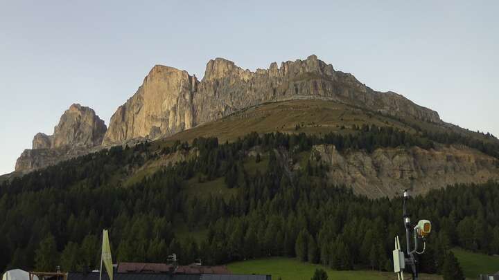 Carezza Base Station Pra di Tori snow cam captured at 22 September 2026 at 7:24 pm GMT+2