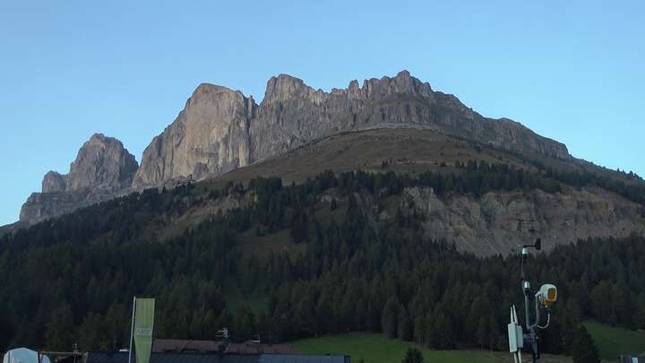 Carezza Base Station Pra di Tori snow cam captured at 28 September 2026 at 7:19 pm GMT+2