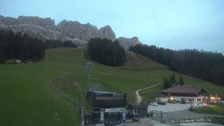 Carezza König Laurin Base Station snow cam captured at 13 September 2026 at 7:57 pm GMT+2