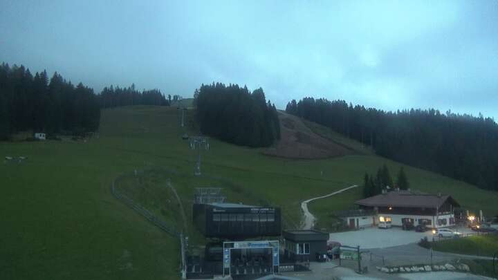Carezza König Laurin Base Station snow cam captured at 16 September 2026 at 7:30 pm GMT+2
