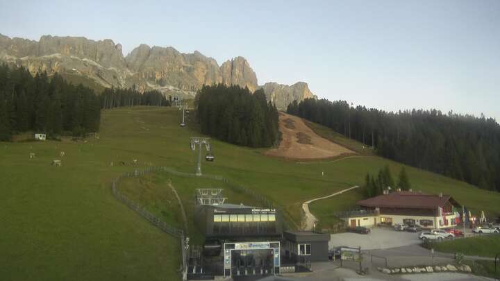 Carezza König Laurin Base Station snow cam captured at 22 September 2026 at 7:24 pm GMT+2