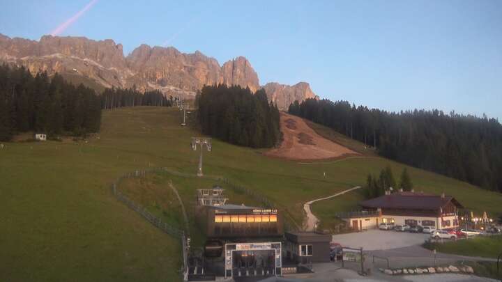Carezza König Laurin Base Station snow cam captured at 23 September 2026 at 7:24 pm GMT+2