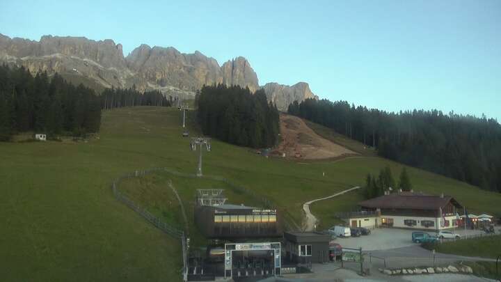 Carezza König Laurin Base Station snow cam captured at 28 September 2026 at 7:19 pm GMT+2