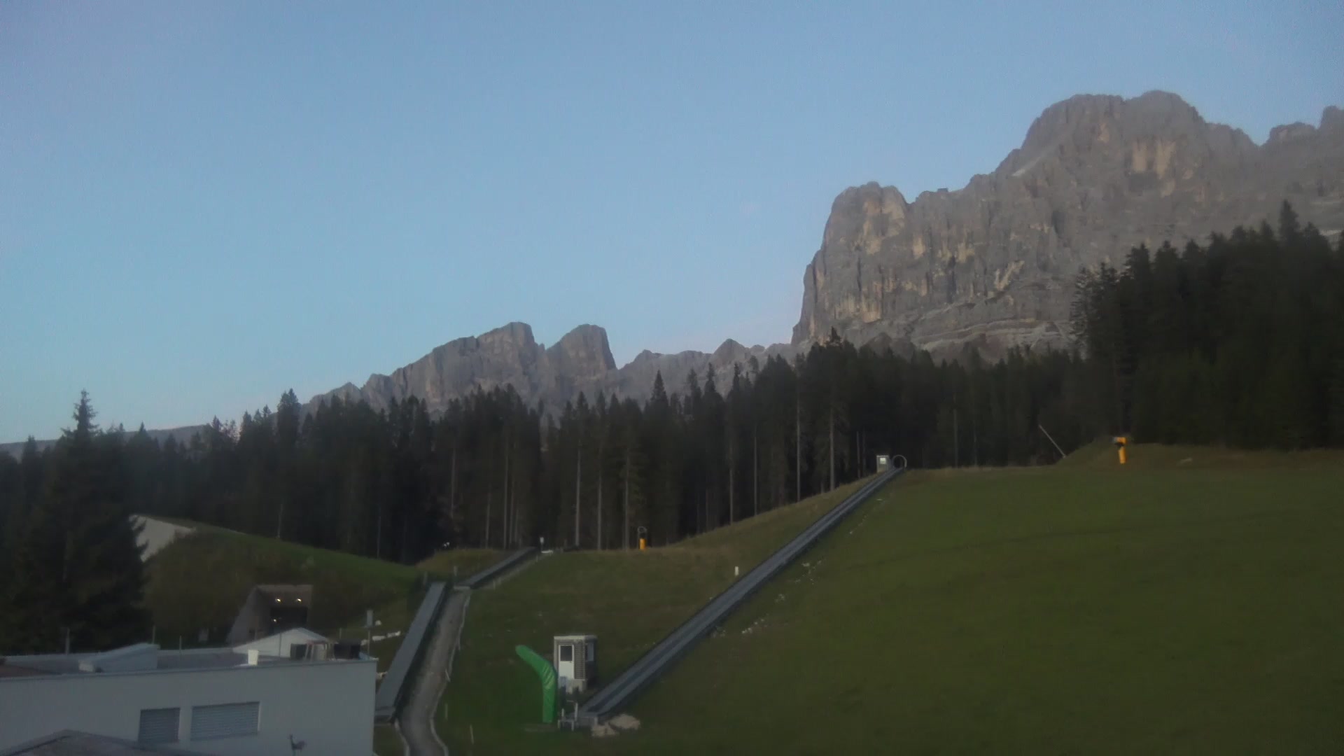 Carezza König Laurin Base Station snow cam captured at 3 October 2026 at 7:16 pm GMT+2