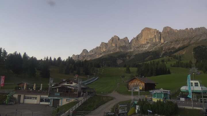 Carezza Paolina Base Station snow cam captured at 22 September 2026 at 7:24 pm GMT+2