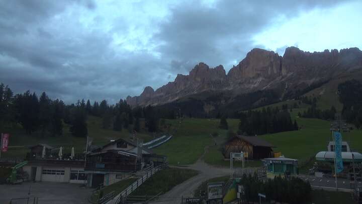 Carezza Paolina Base Station snow cam captured at 24 September 2026 at 7:12 pm GMT+2
