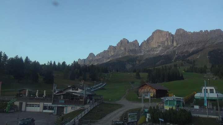 Carezza Paolina Base Station snow cam captured at 28 September 2026 at 7:19 pm GMT+2