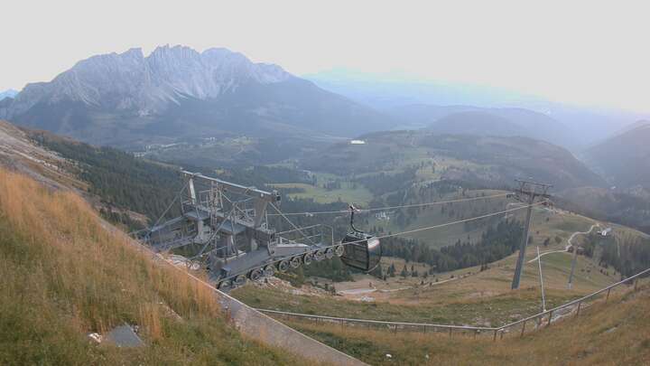 Carezza König Laurin Upper Station snow cam captured at 28 September 2026 at 7:03 pm GMT+2
