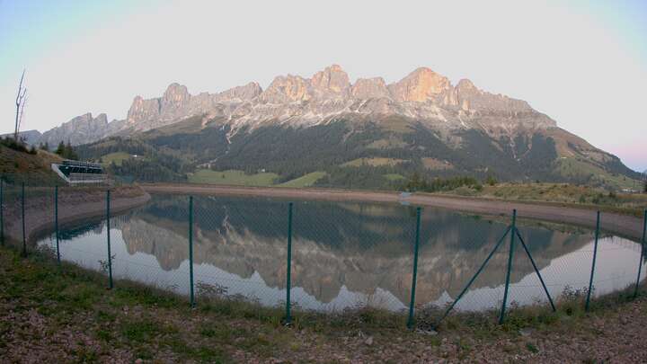 Carezza Speichersee Frin snow cam captured at 27 September 2026 at 7:16 pm GMT+2