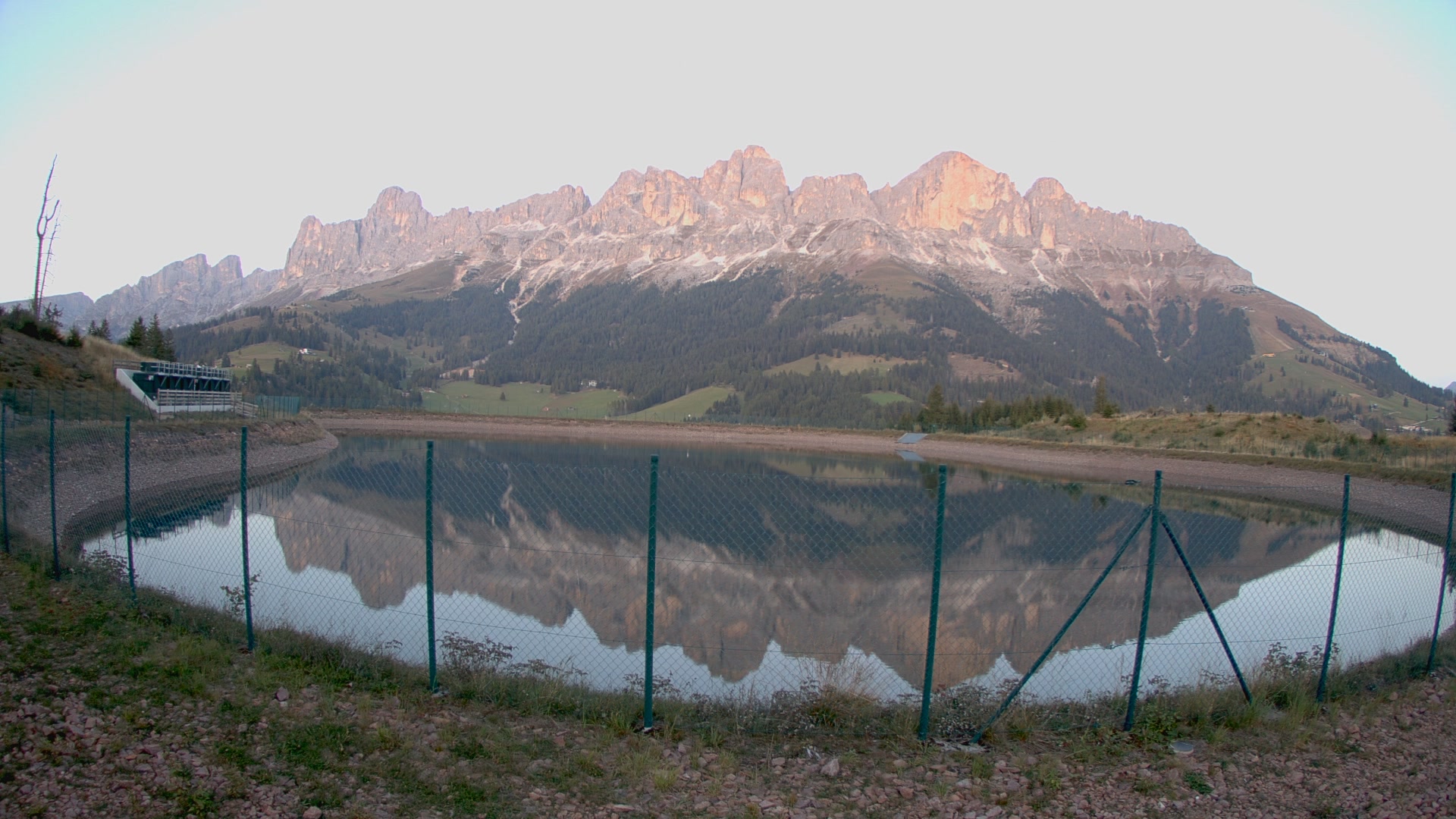 Carezza Speichersee Frin snow cam captured at 3 October 2026 at 7:00 pm GMT+2