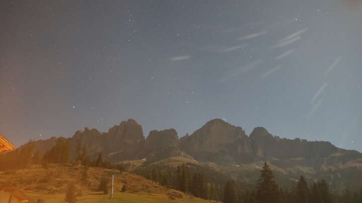 Carezza Hotel Moseralm snow cam captured at 27 September 2026 at 11:32 pm GMT+2