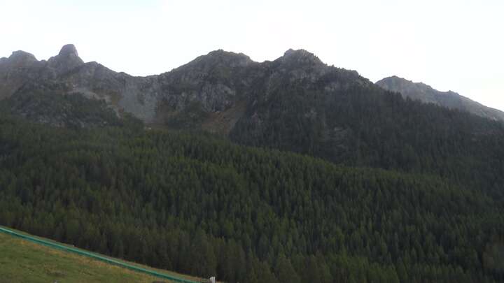 Champoluc (Monterosa) Crest snow cam captured at 14 September 2026 at 7:57 pm GMT+2