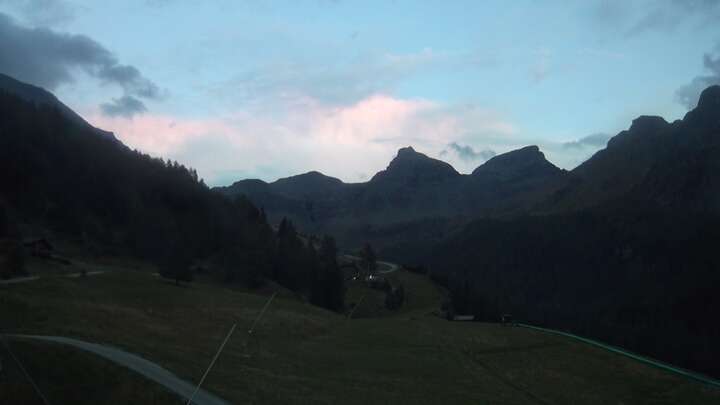 Champoluc (Monterosa) Crest snow cam captured at 16 September 2026 at 7:56 pm GMT+2