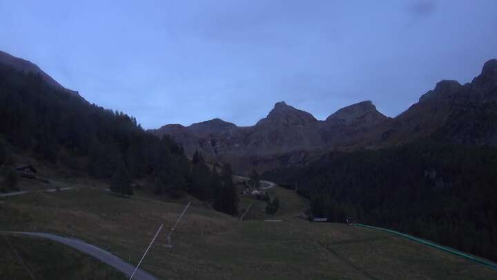 Champoluc (Monterosa) Crest snow cam captured at 21 September 2026 at 7:45 pm GMT+2