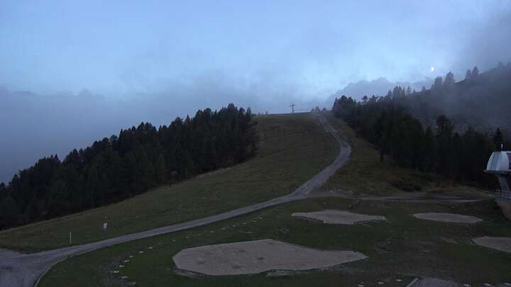 Dimaro Folgarida (Folgarida Marilleva) Folgarida Marilleva snow cam captured at 17 September 2026 at 10:04 pm GMT+2